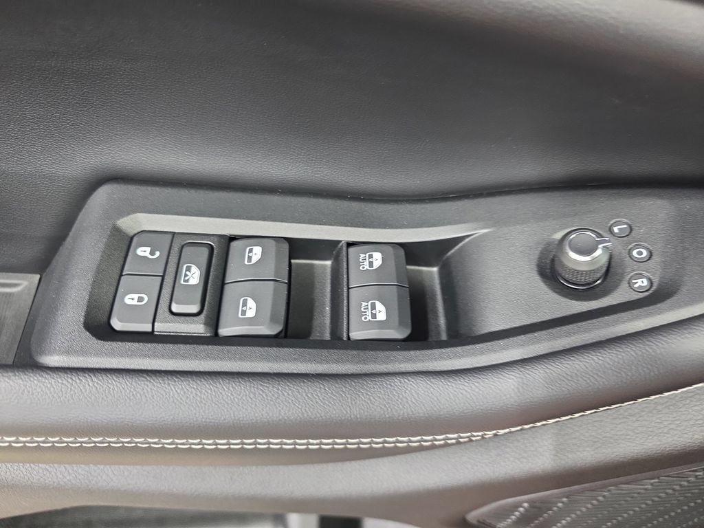 Used 2023 Jeep Grand Cherokee L Limited w/ Luxury Tech Group II AWD/4WD image 27