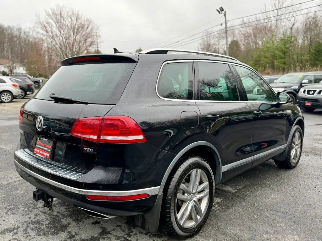 Used 2016 Volkswagen Touareg TDI AWD/4WD image 8
