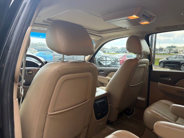 Used 2014 Chevrolet Suburban LT image 28