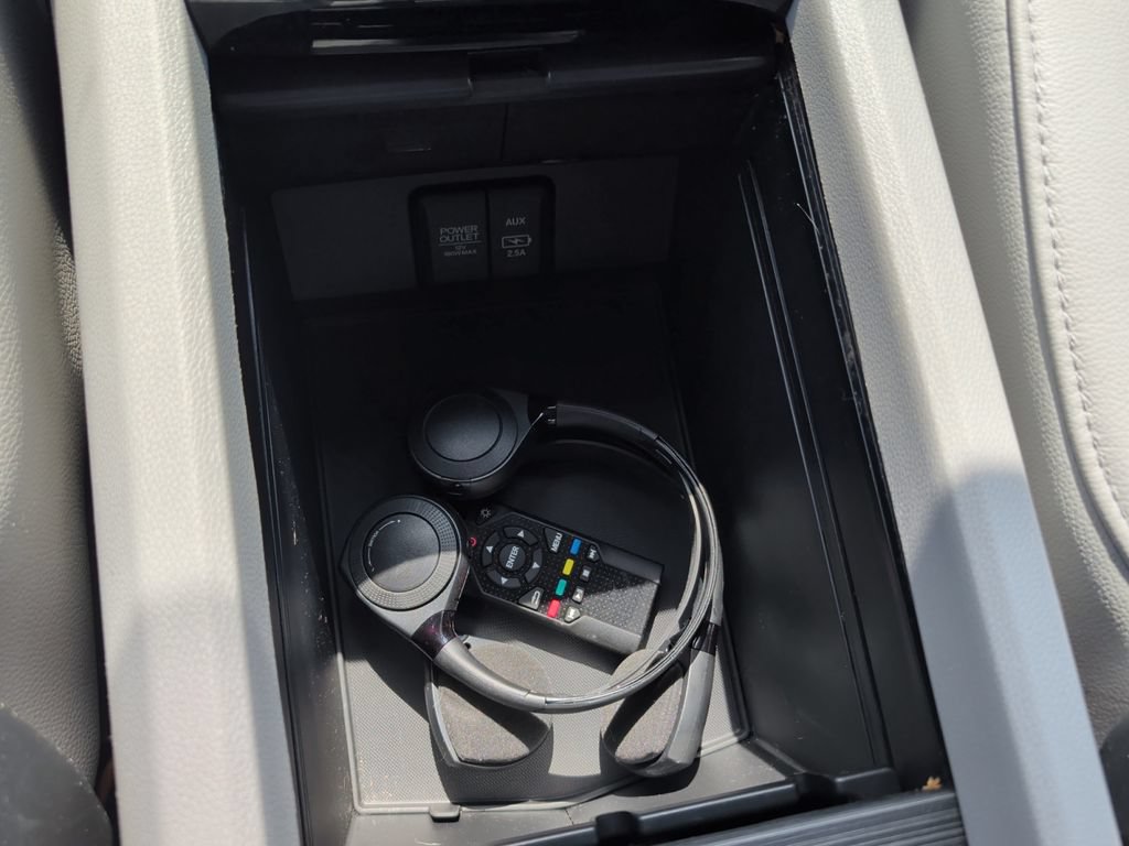 Used 2019 Honda Pilot Touring image 25
