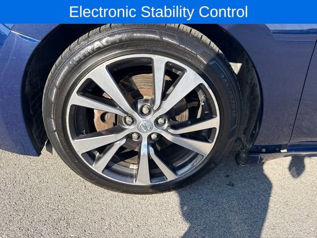 Used 2017 Nissan Maxima Platinum FWD image 11