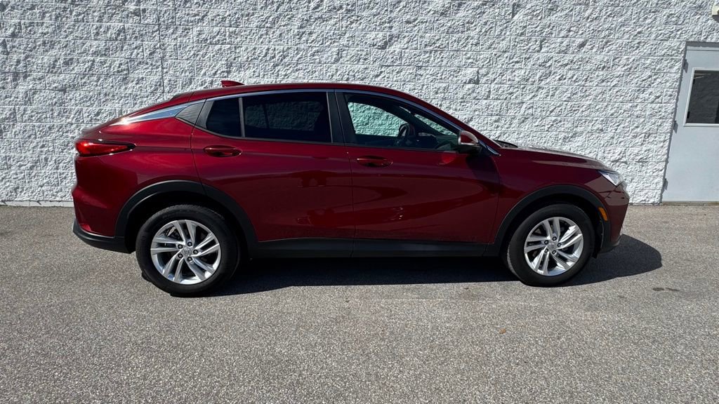 Used 2025 Buick Envista Preferred image 3