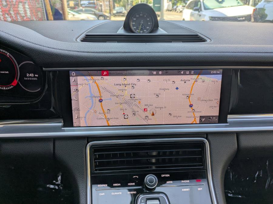 Used 2019 Porsche Panamera 4 image 15
