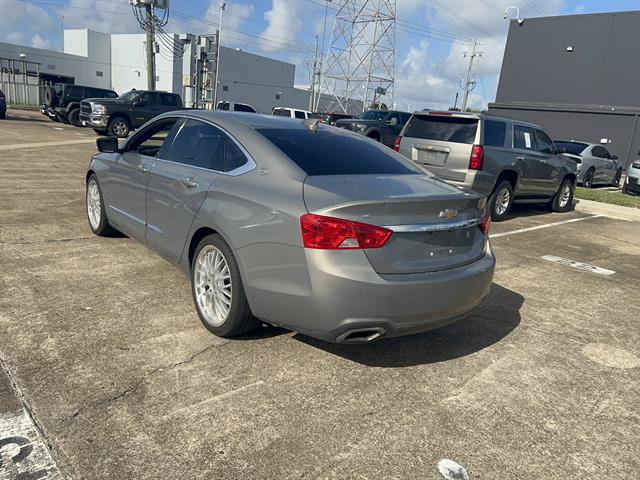 Used 2017 Chevrolet Impala Premier w/ Enhanced Convenience Package FWD image 4
