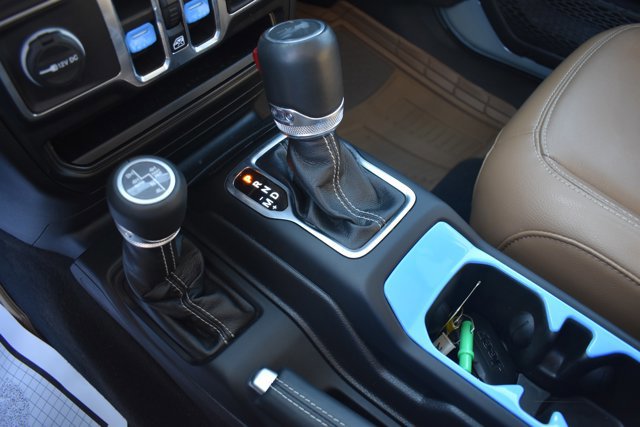 Used 2023 Jeep Wrangler Unlimited Sahara w/ Cold Weather Group image 30