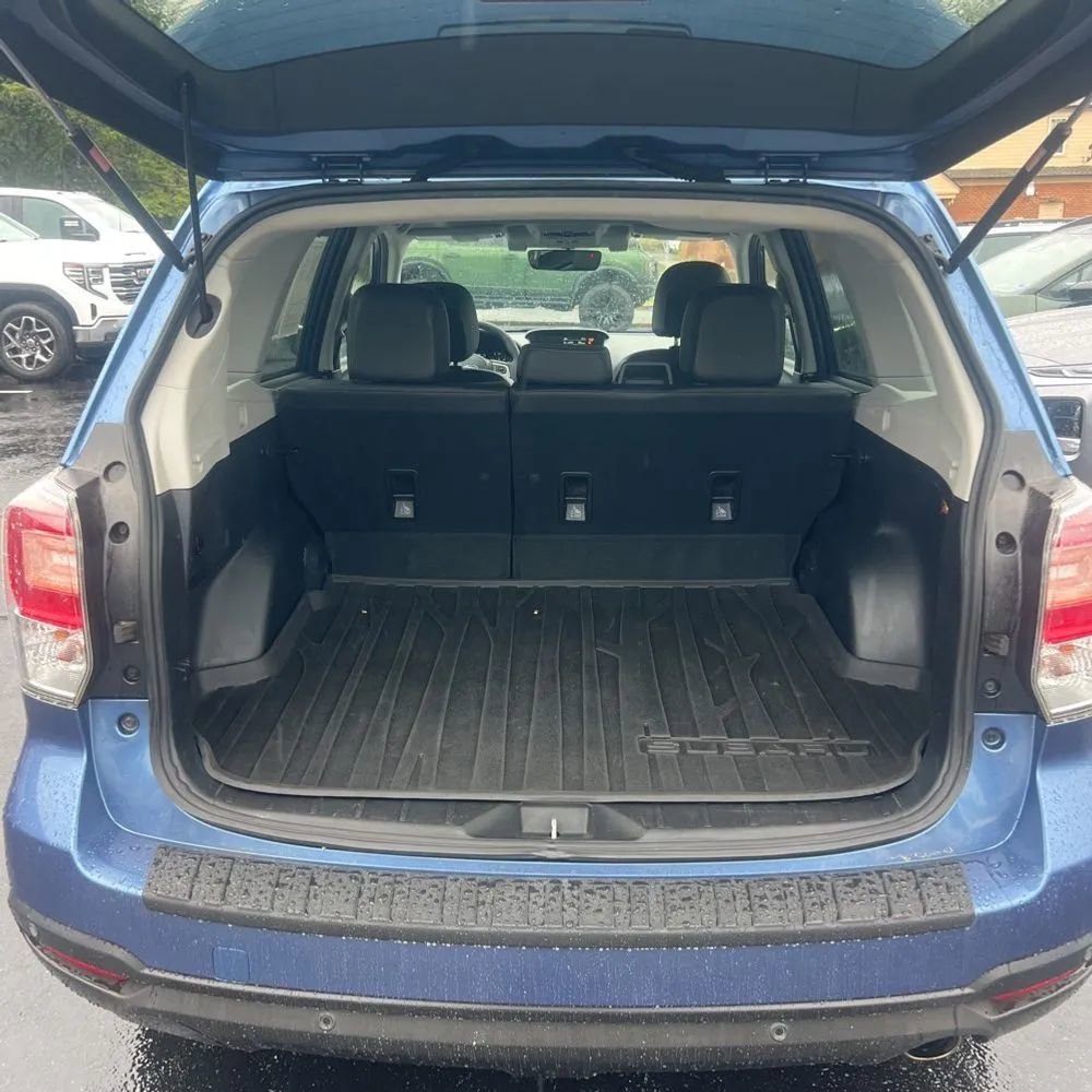 Used 2017 Subaru Forester 2.5i Touring AWD/4WD image 31