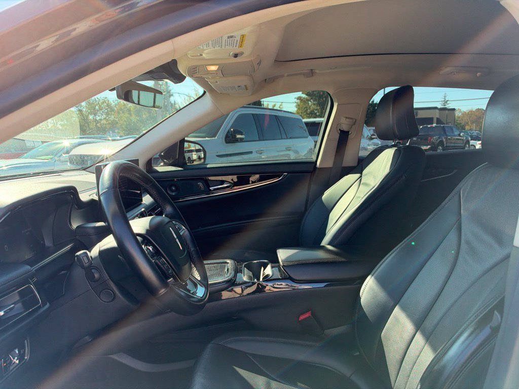 Used 2023 Lincoln Nautilus Reserve w/ Equipment Group 201A AWD/4WD image 9