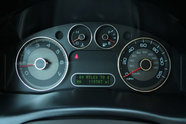 Used 2008 Ford Taurus X SEL FWD image 10