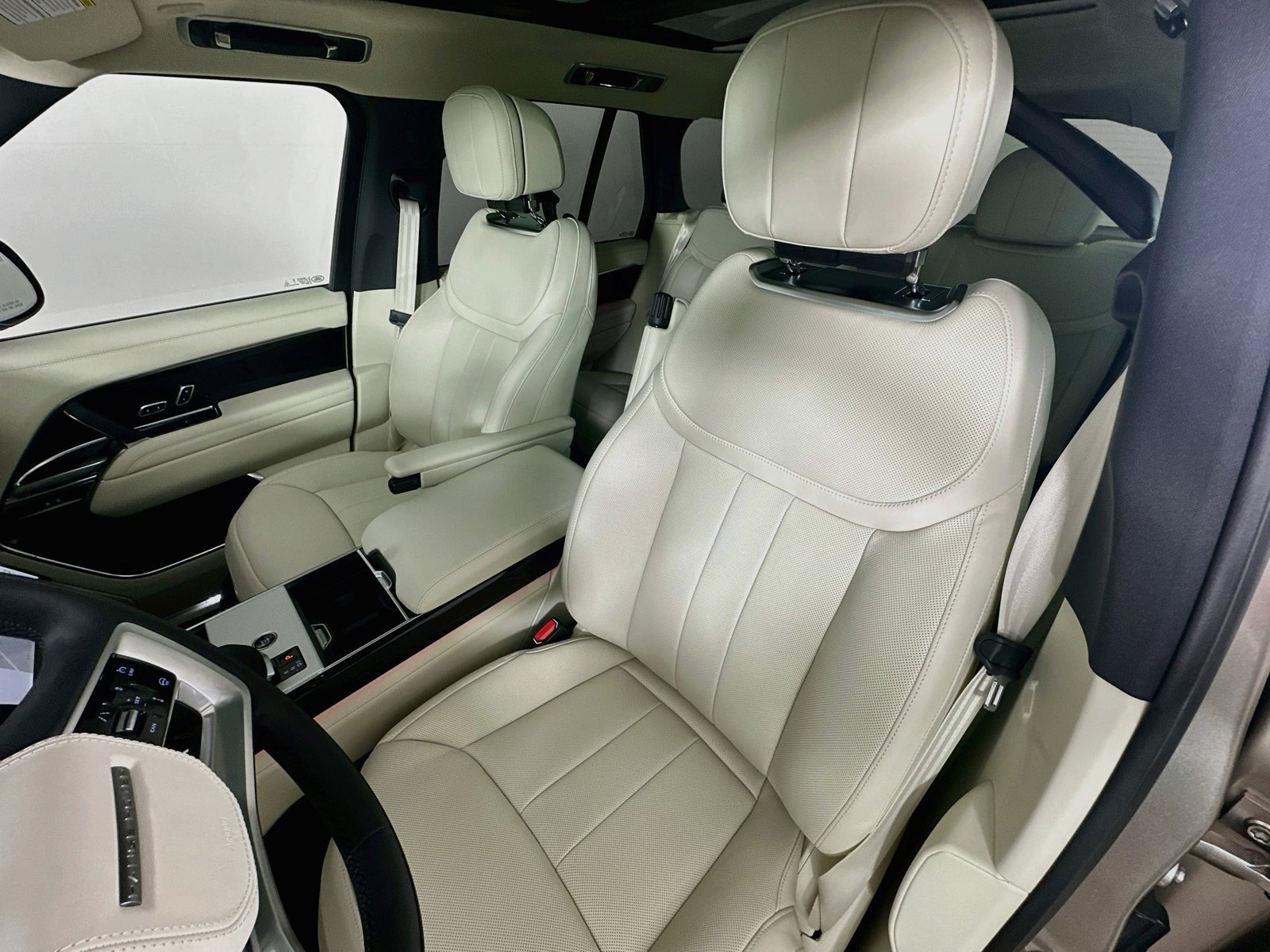 New 2026 Land Rover Range Rover SE AWD/4WD image 33