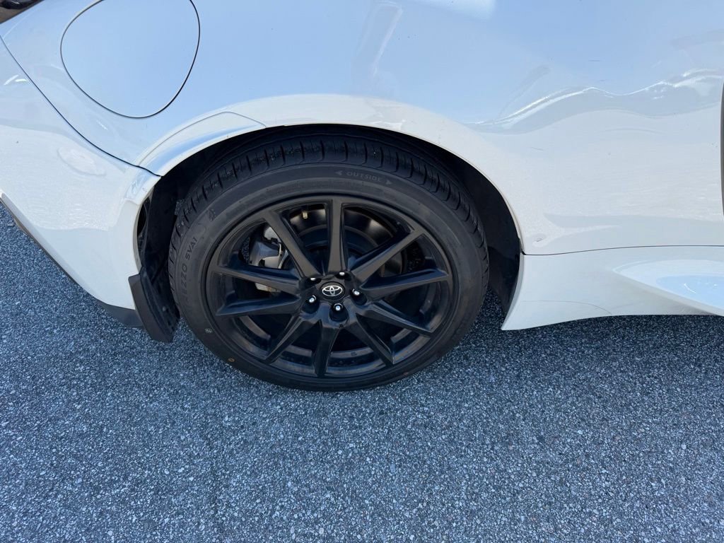 Used 2023 Toyota GR86 image 5
