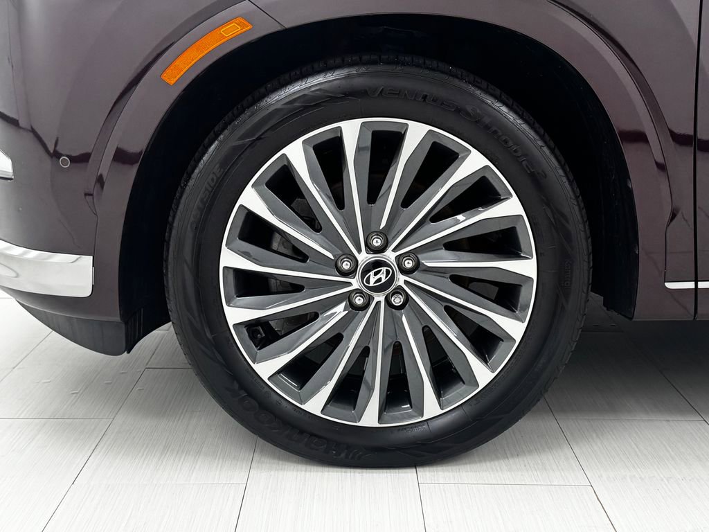 Used 2023 Hyundai Palisade Calligraphy image 40