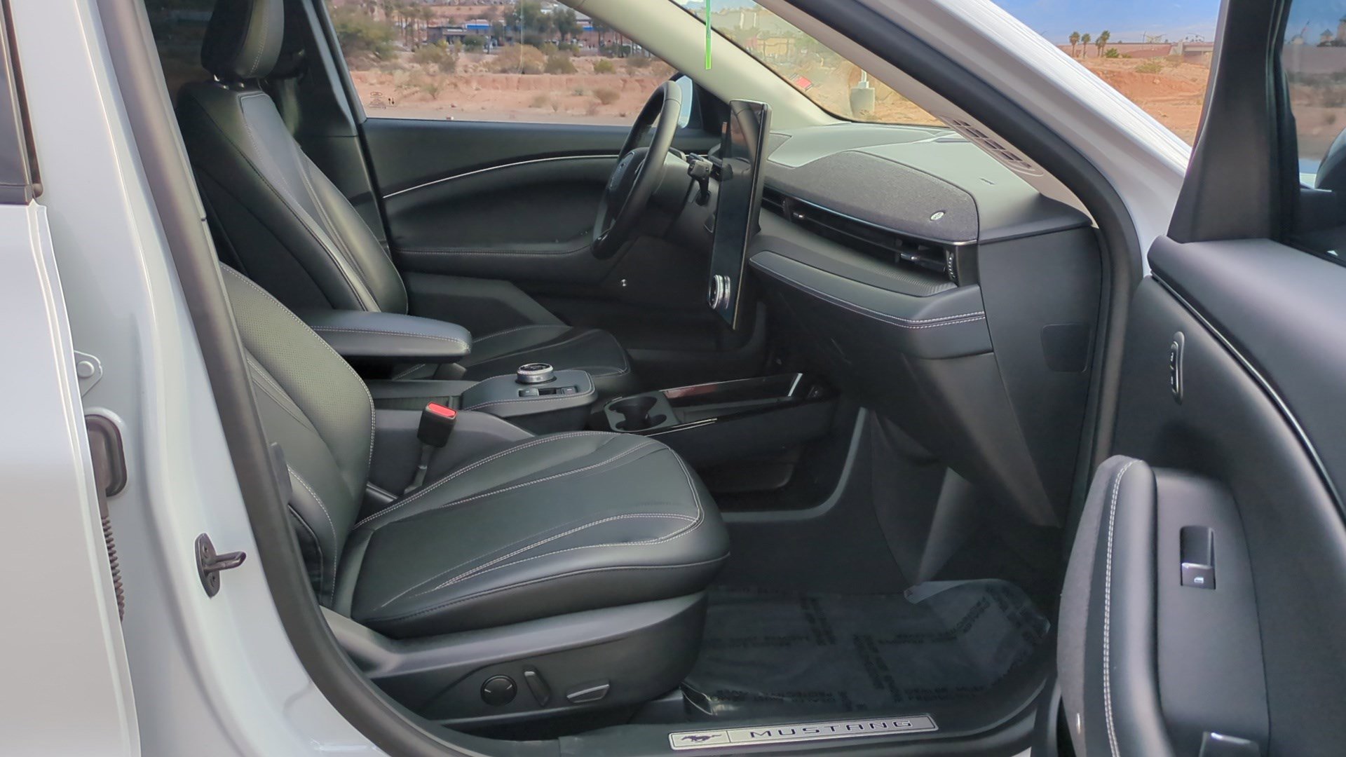 Used 2023 Ford Mustang Mach-E Premium image 32