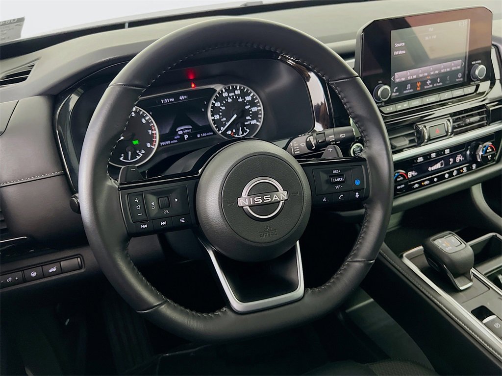 Used 2022 Nissan Pathfinder SV w/ SV Premium Package image 12