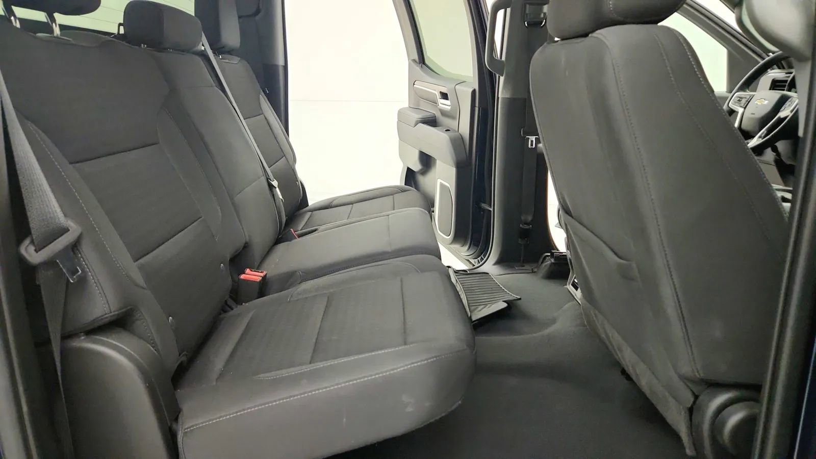 Used 2022 Chevrolet Silverado 1500 LT image 37