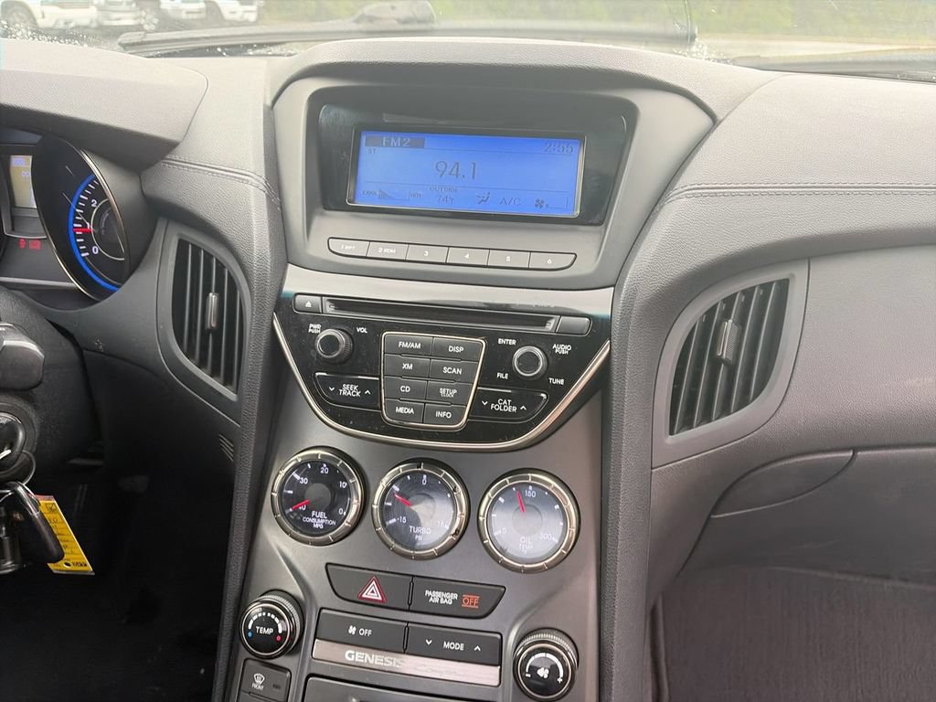 Used 2014 Hyundai Genesis 2.0T RWD image 11