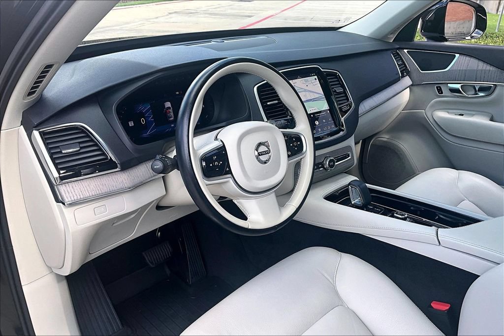 Used 2025 Volvo XC90 B6 Plus w/ Protection Package Premier AWD/4WD image 17