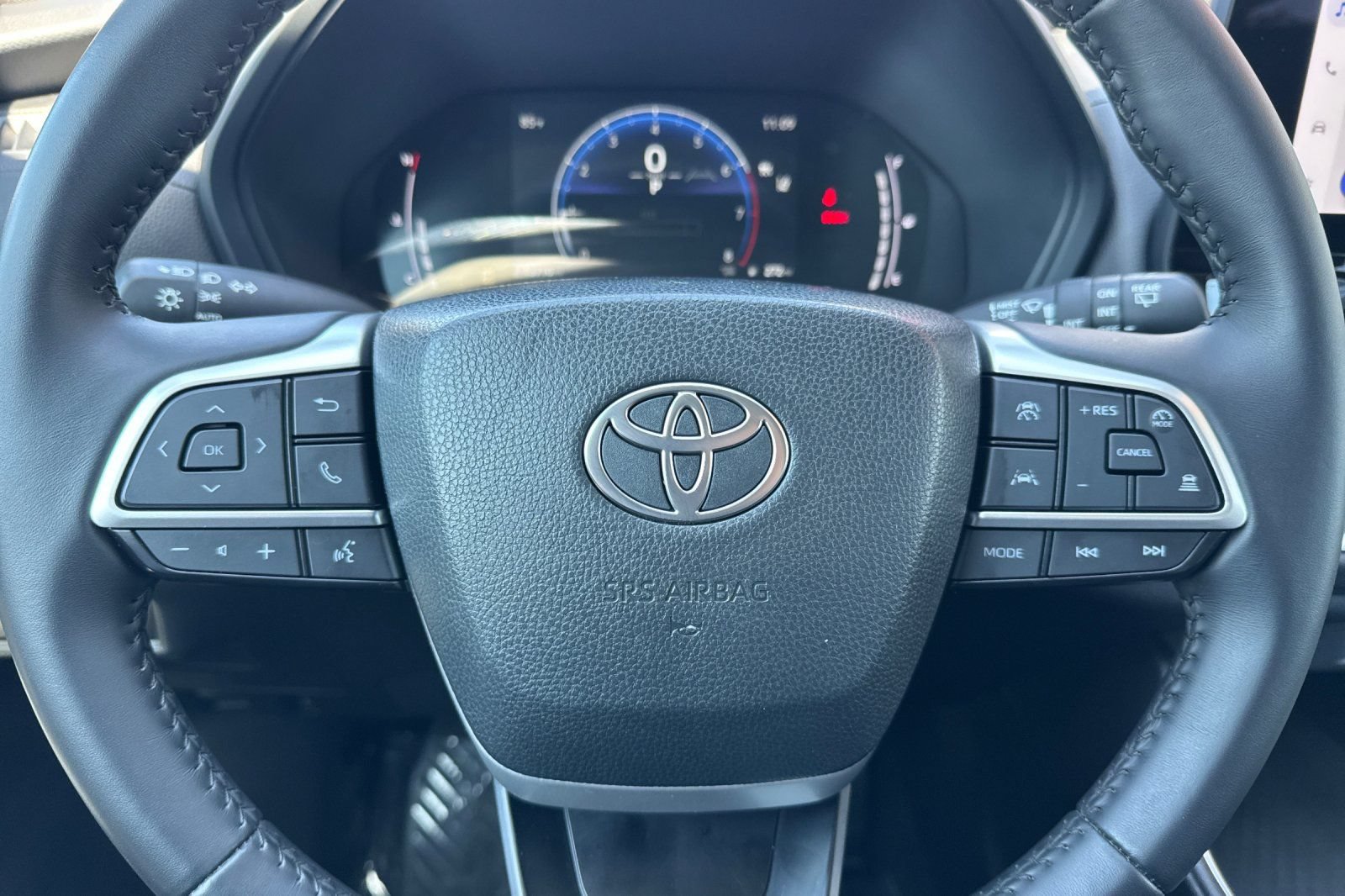 Certified 2025 Toyota Grand Highlander FWD image 31