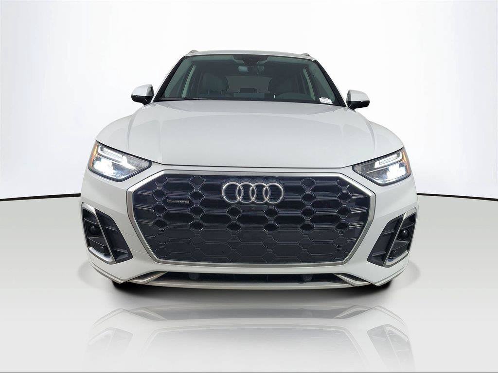 Used 2023 Audi Q5 2.0T Premium Plus w/ Premium Plus Package AWD/4WD image 2