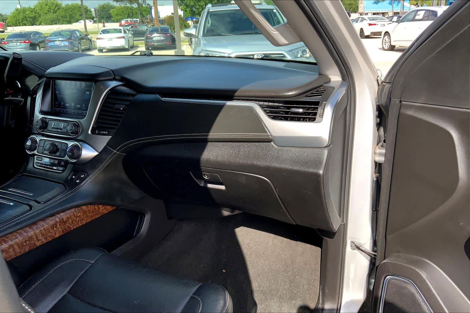 Used 2018 Chevrolet Tahoe Premier AWD/4WD image 19