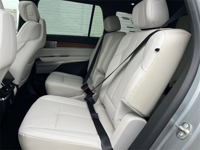 New 2026 Cadillac Vistiq Sport image 6