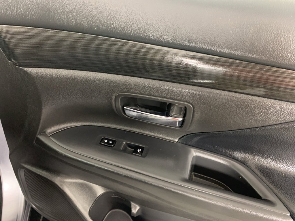 Used 2018 Mitsubishi Outlander SEL image 39