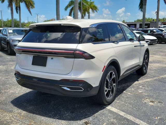 Used 2024 Lincoln Nautilus Premier AWD/4WD image 3