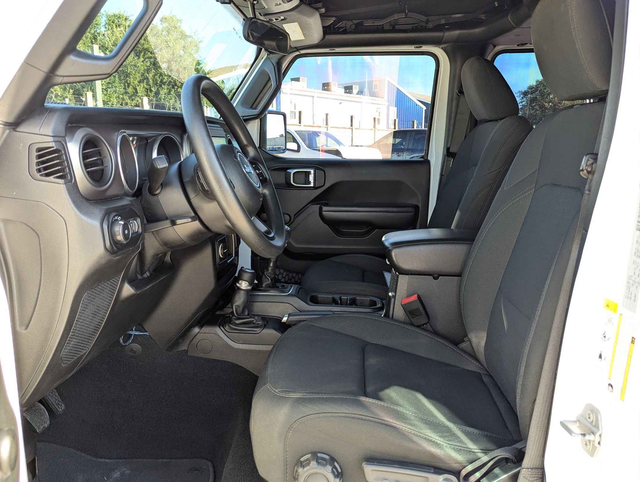 Used 2018 Jeep Wrangler Unlimited Sport image 9