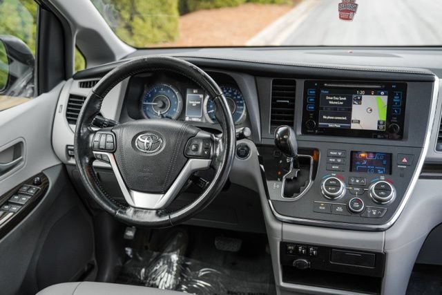 Used 2015 Toyota Sienna XLE w/ XLE Navigation Package FWD image 24