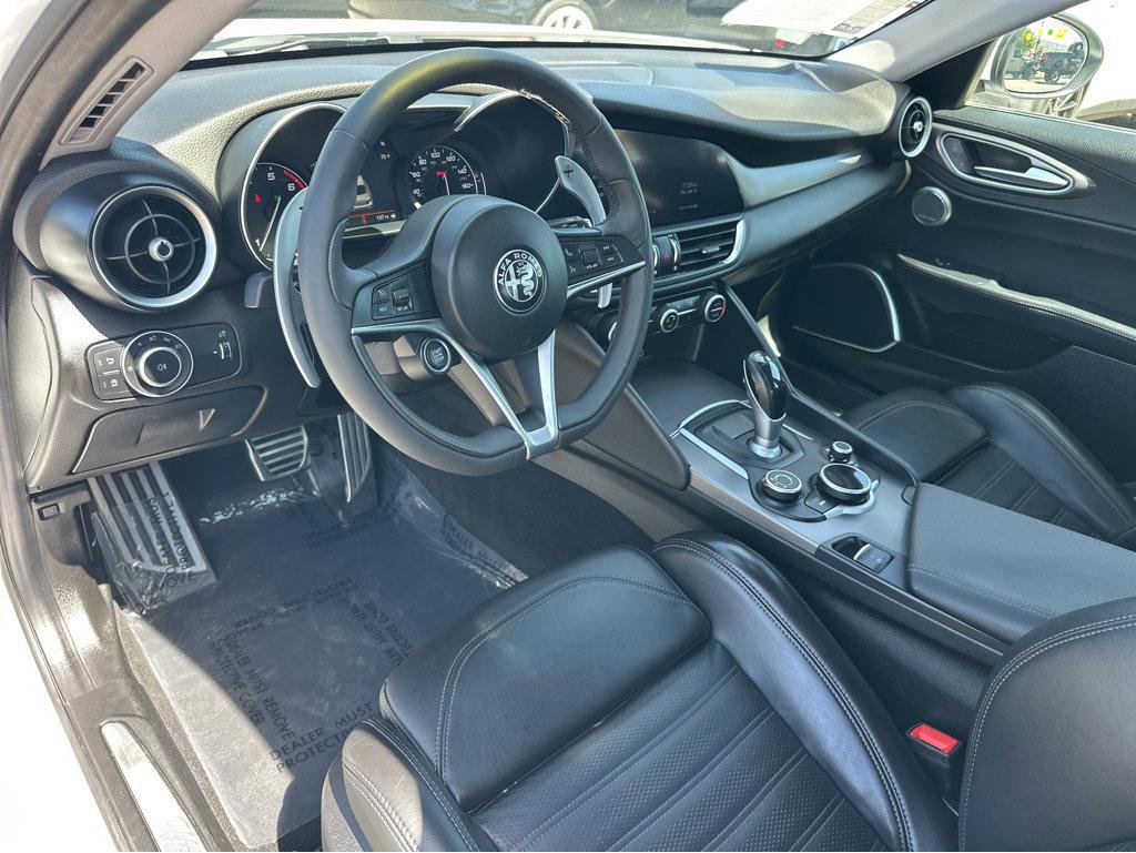 Used 2019 Alfa Romeo Giulia Ti Sport w/ Quick Order Package 22U Sport RWD image 16