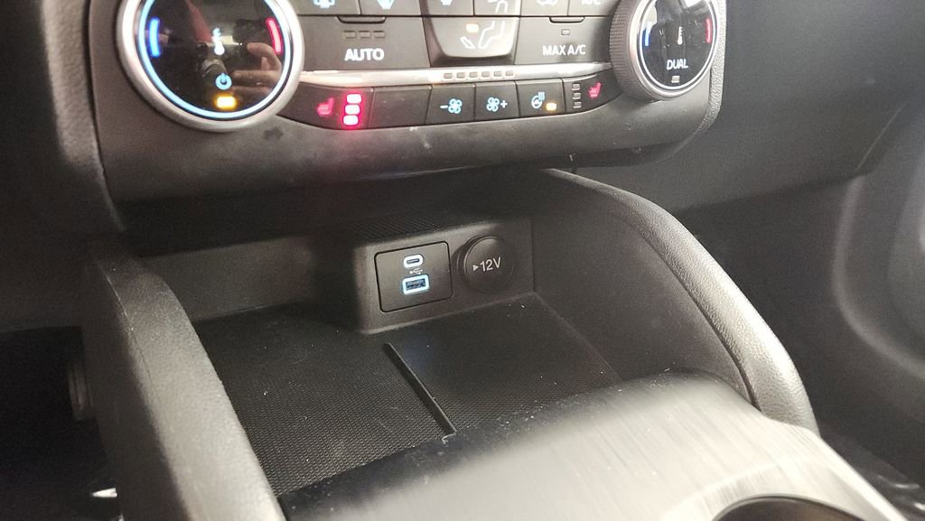Used 2023 Ford Escape Active image 17