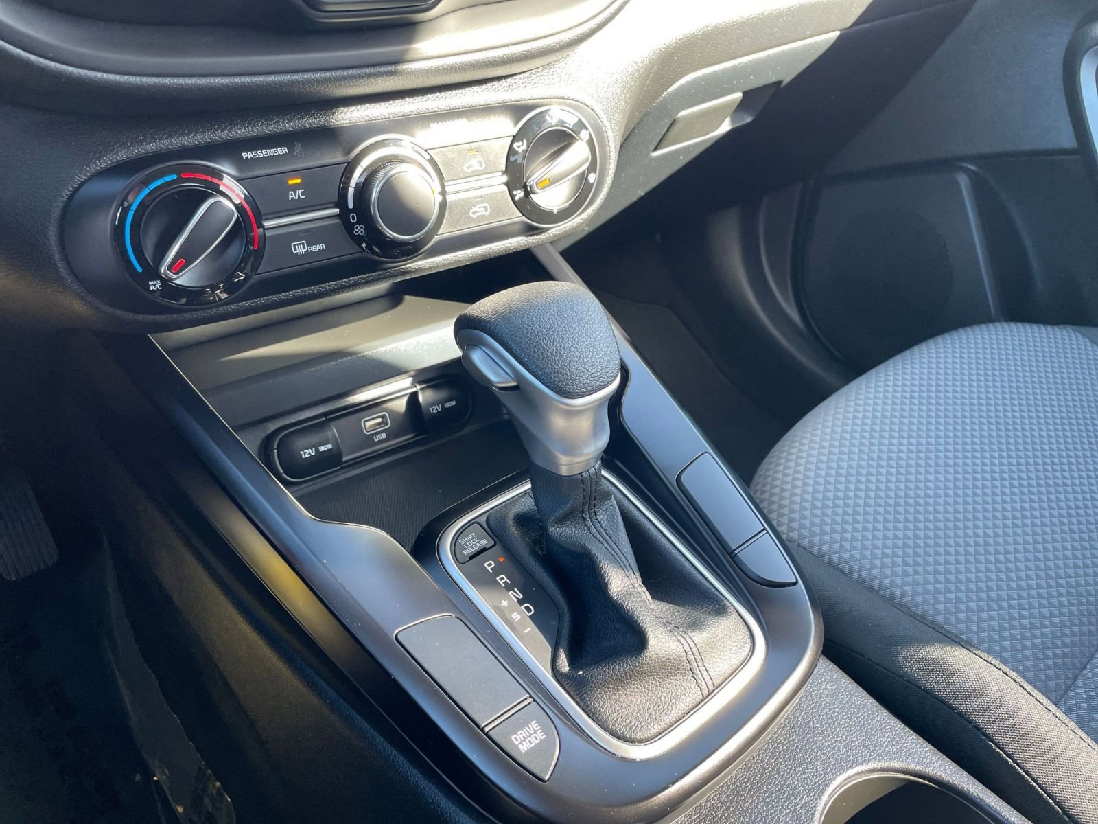 Used 2025 Kia Soul LX w/ LX Technology Package image 39