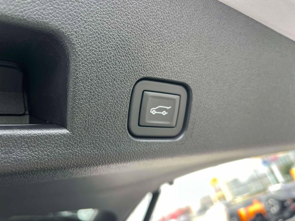 New 2026 GMC Acadia Elevation w/ LPO, Floor Liner Package FWD image 19