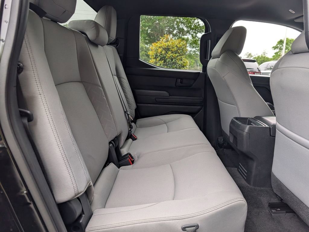 Used 2025 Toyota Tacoma SR5 AWD/4WD image 28