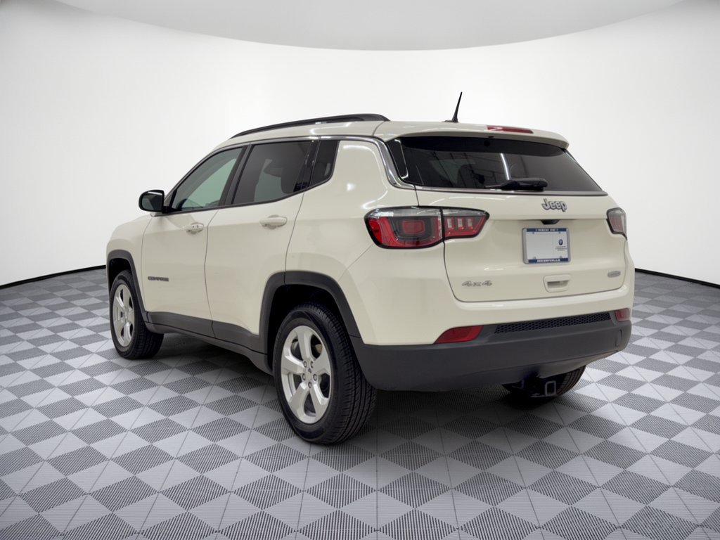 Used 2017 Jeep Compass Latitude w/ Popular Equipment Group AWD/4WD image 3