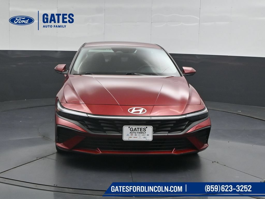 Used 2024 Hyundai Elantra SEL FWD image 5