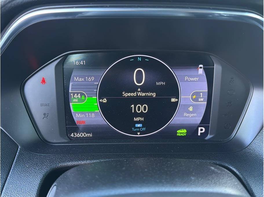 Used 2023 Chevrolet Bolt LT w/ Driver Confidence Package FWD image 12