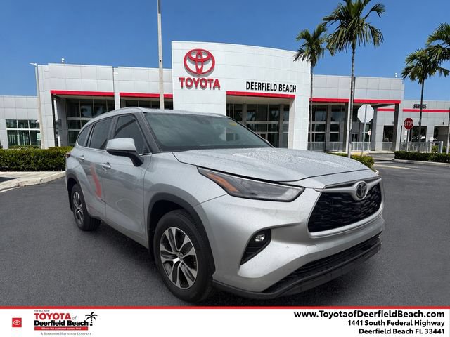 Used 2024 Toyota Highlander XLE