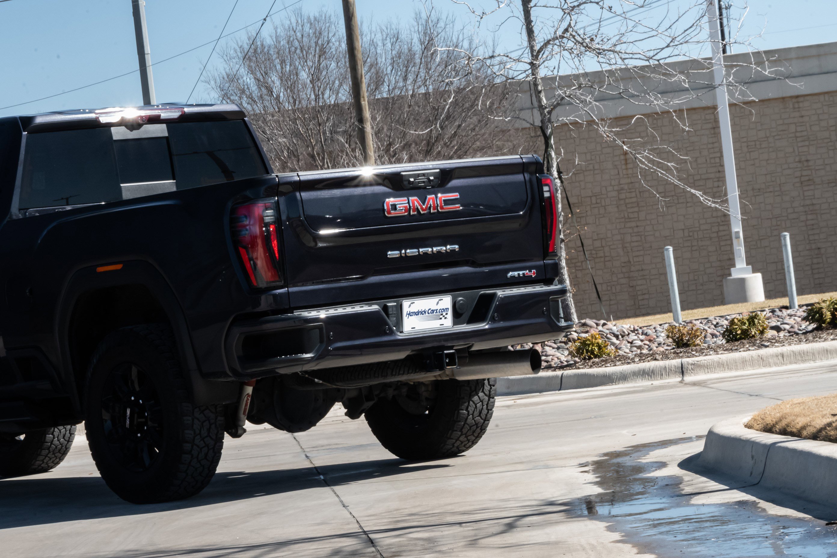 Used 2024 GMC Sierra 2500 AT4 w/ AT4 Premium Plus Package image 6