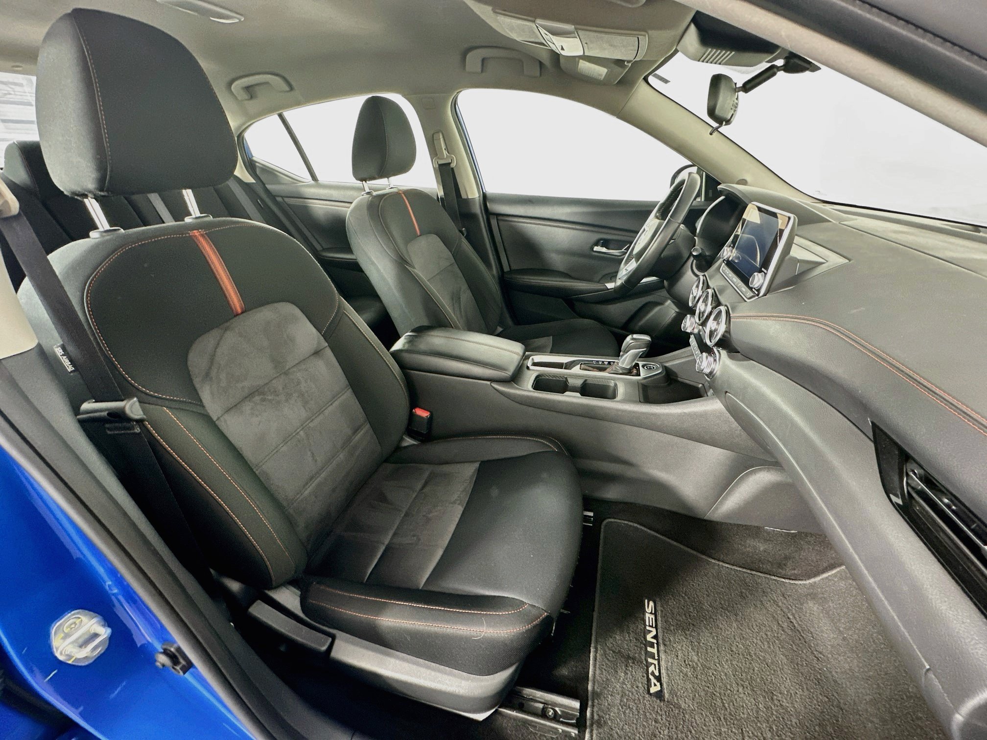 Used 2025 Nissan Sentra SR FWD image 28
