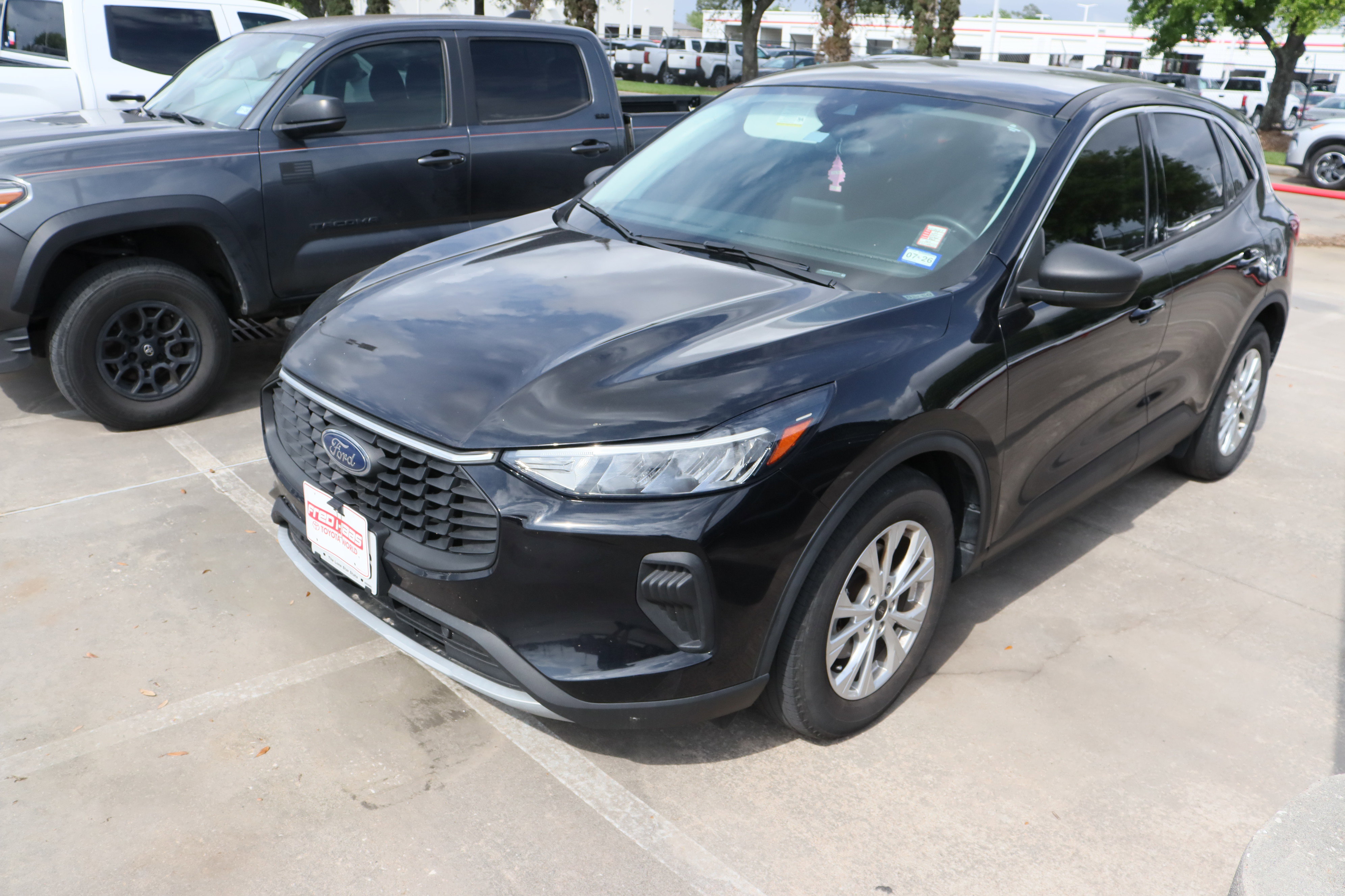 Used 2023 Ford Escape Active image 5