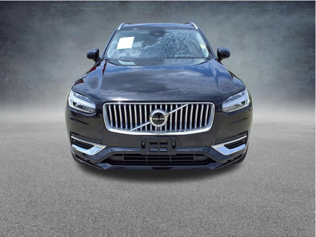 Certified 2024 Volvo XC90 B6 Plus AWD/4WD image 2