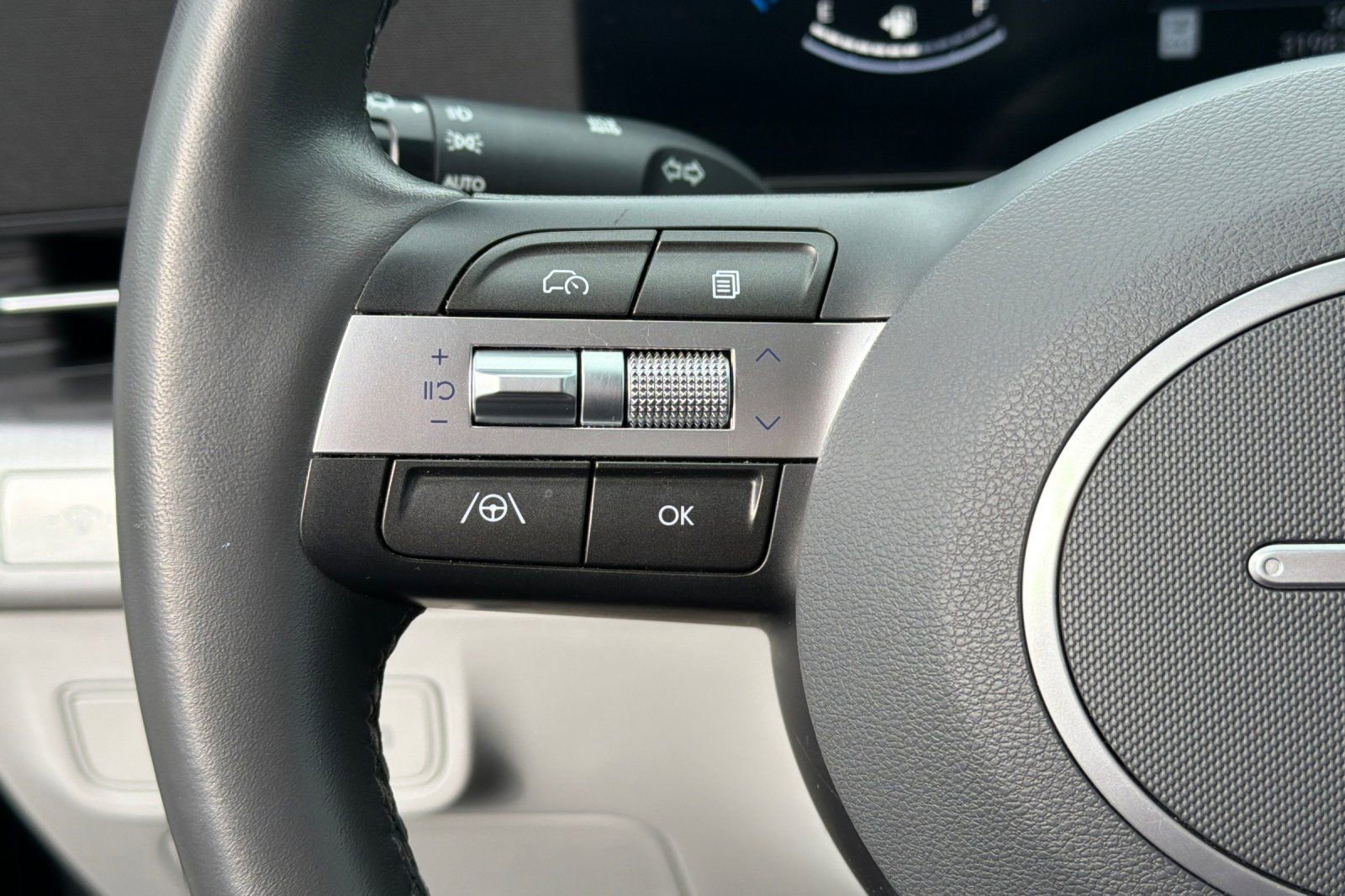 Used 2024 Hyundai Kona SEL image 36