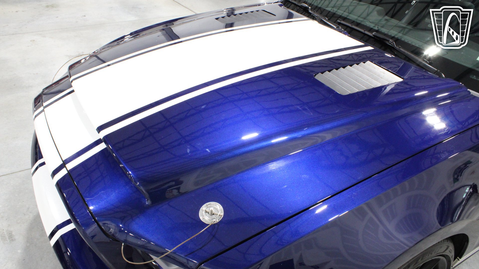 Used 2011 Ford Mustang Shelby GT500 w/ Electronics Pkg RWD image 28