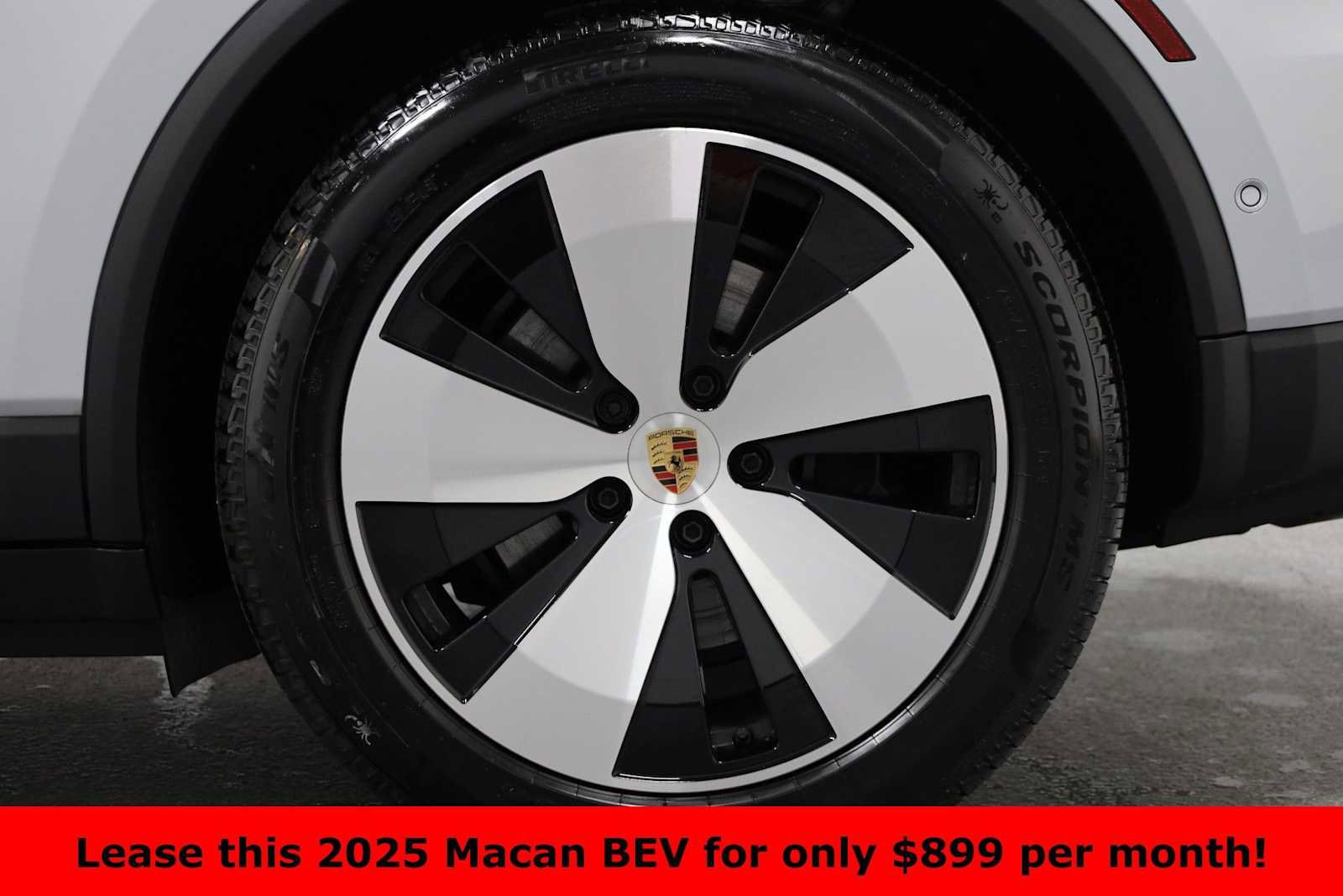 Certified 2025 Porsche Macan Electric image 40