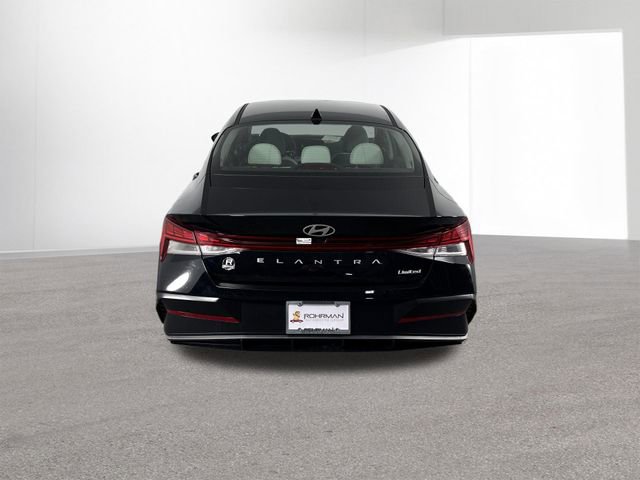 New 2026 Hyundai Elantra Limited image 30