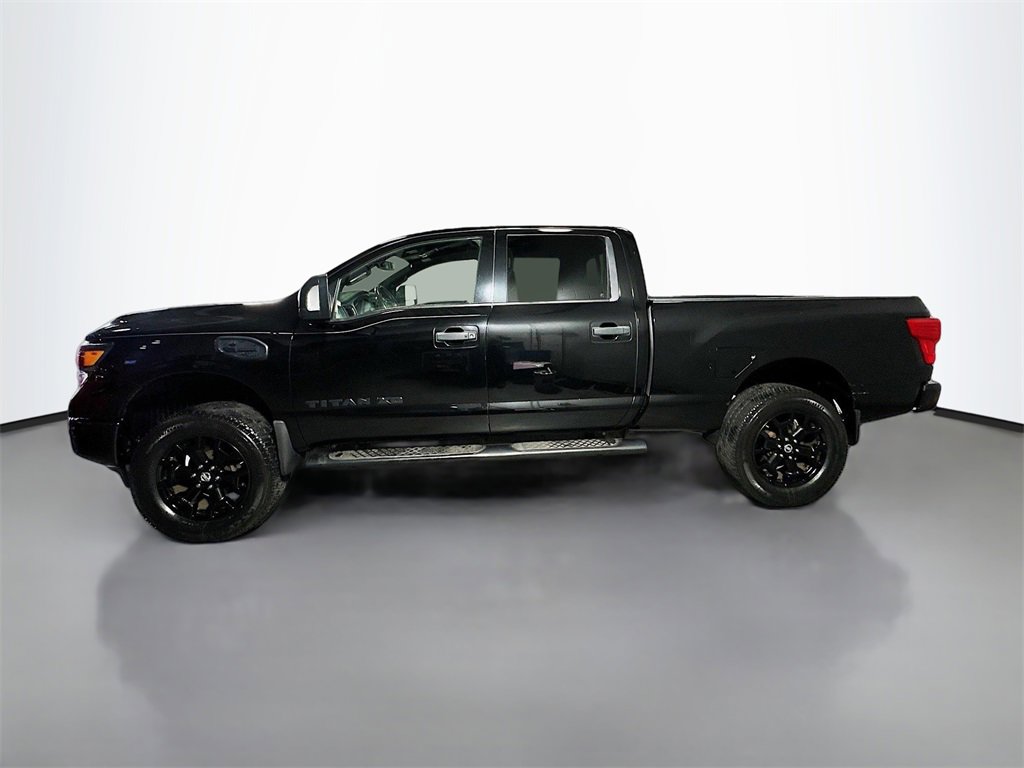 Used 2018 Nissan Titan SV w/ SV Convenience Package image 5