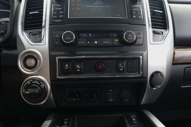 Used 2016 Nissan Titan SL AWD/4WD image 28
