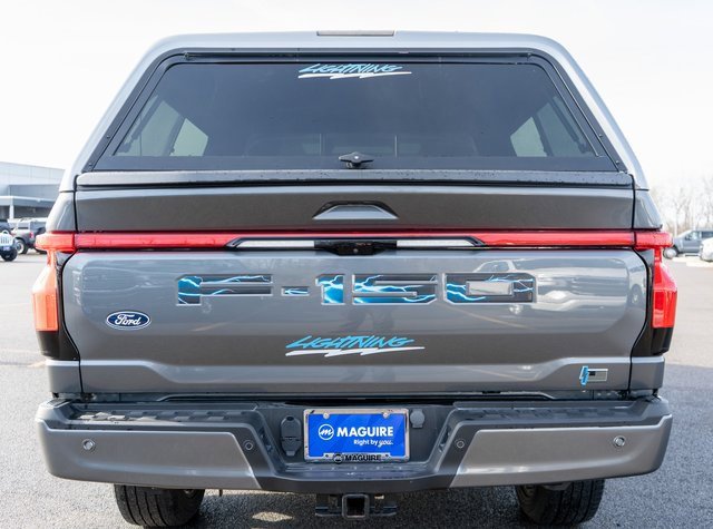 Used 2024 Ford F150 Lightning Platinum image 7