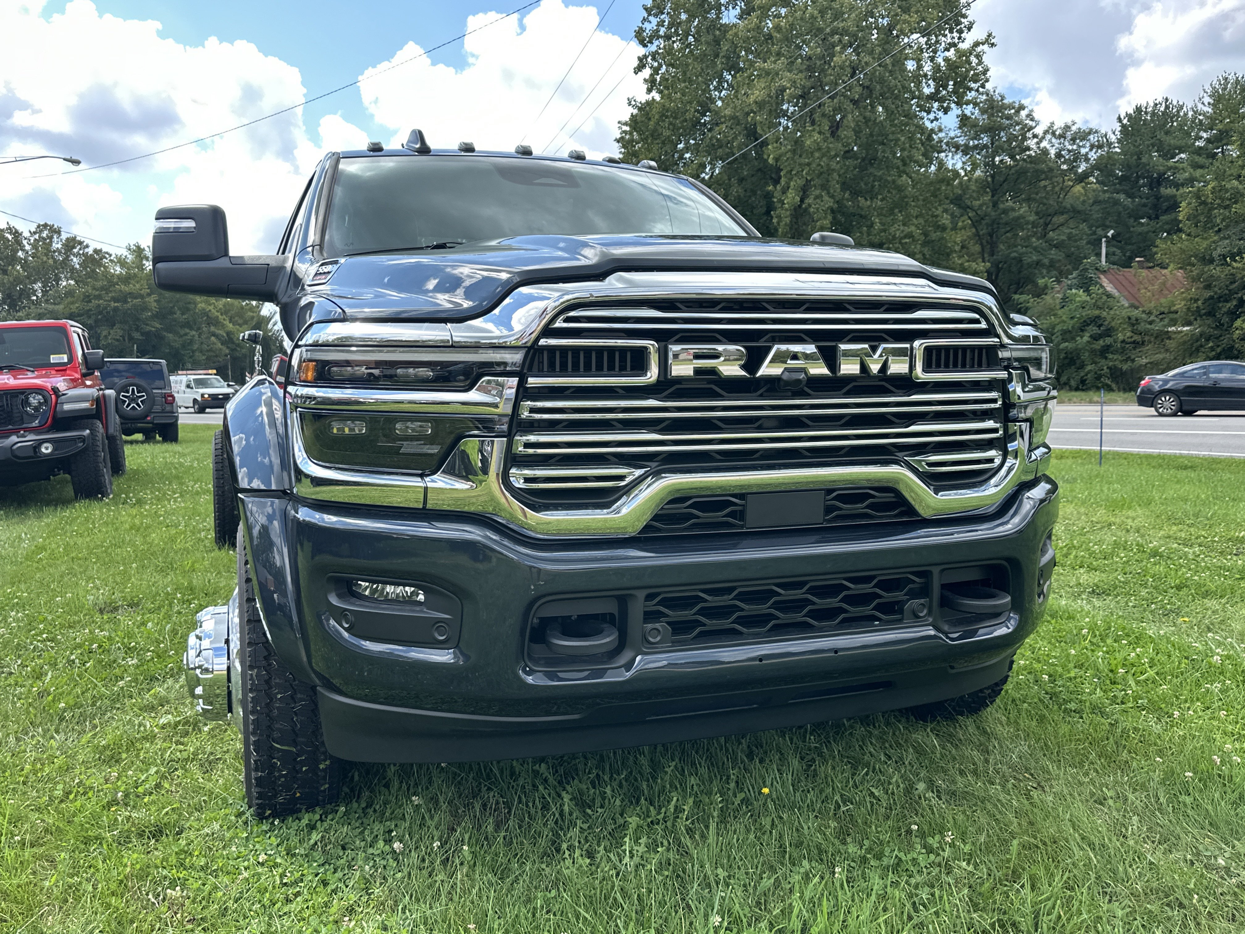 New 2027 RAM 5500 4x4 Crew Cab w/ Laramie Trim Package image 22
