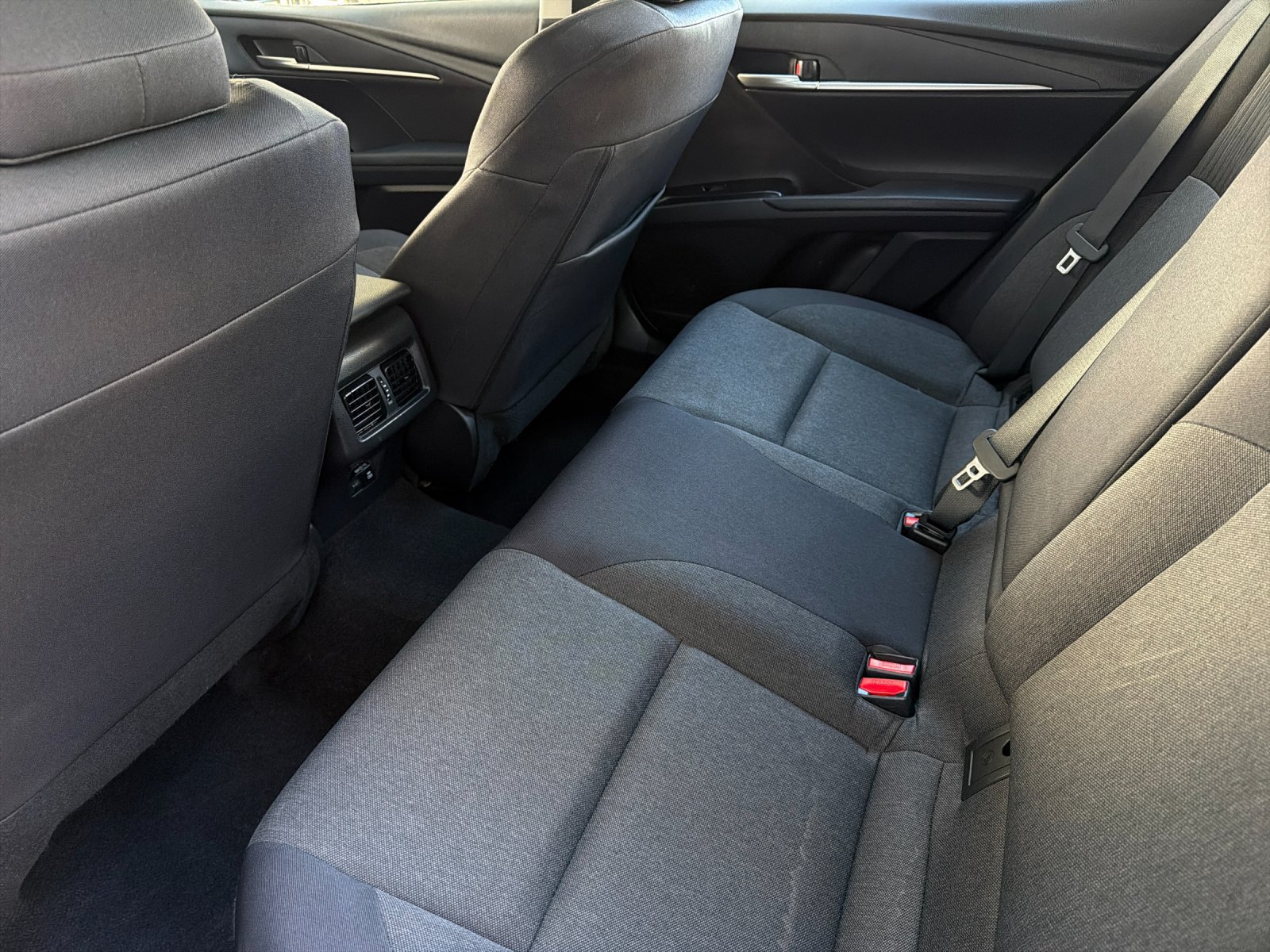 Used 2025 Toyota Camry LE FWD image 11
